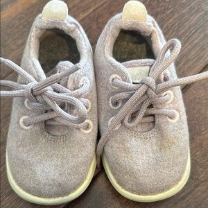 Allbirds (smallbirds) kids size 6T in light purple